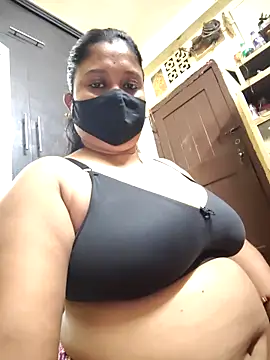 Curvy Trisha online show from March 30, 7:24 pm