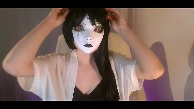 NoirLiliyaa online show from February 4, 7:17 pm