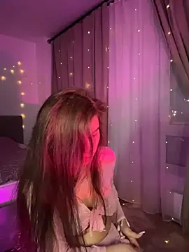 Anna Elfii online show from June 3, 8:03 pm