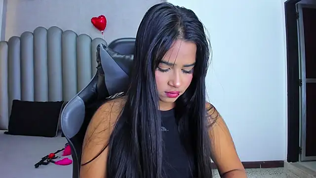 Shirleytaylor- online show from March 24, 11:37 am