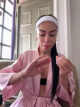 Bonny Eva online show from March 16, 4:22 pm