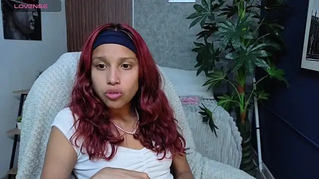 saphire  online show from April 8, 4:47 am