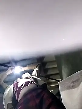 Ella-aa online show from February 1, 2:10 am