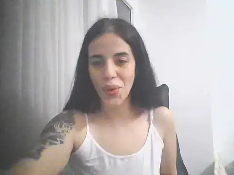 LuxxuryAnne online show from March 4, 8:04 pm