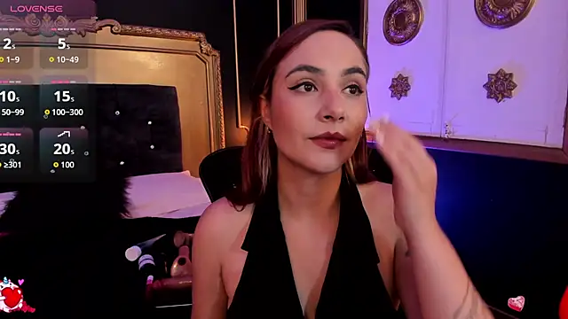 Kylie Gomez online show from April 14, 3:39 am