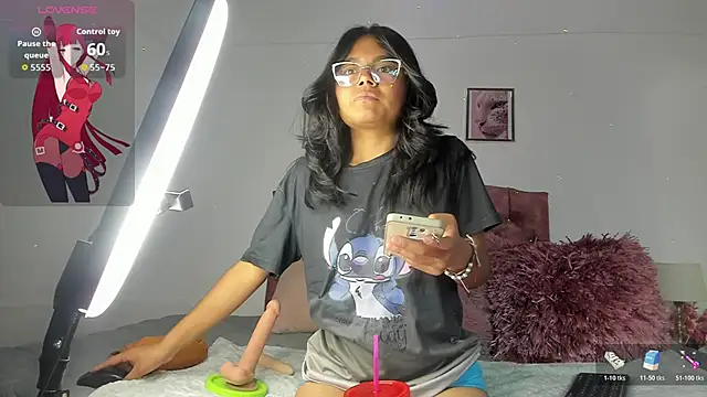 luna velveth online show from March 16, 2:36 am