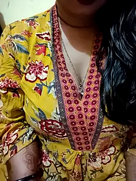 PARI51 online show from February 12, 8:10 pm