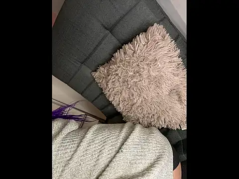 susannee online show from April 19, 1:16 am