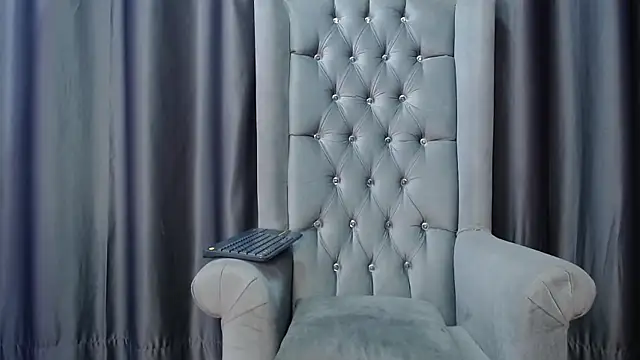 Ellie Dollie online show from July 4, 10:16 pm