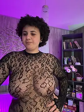 BabyChanntal online show from February 5, 7:06 pm