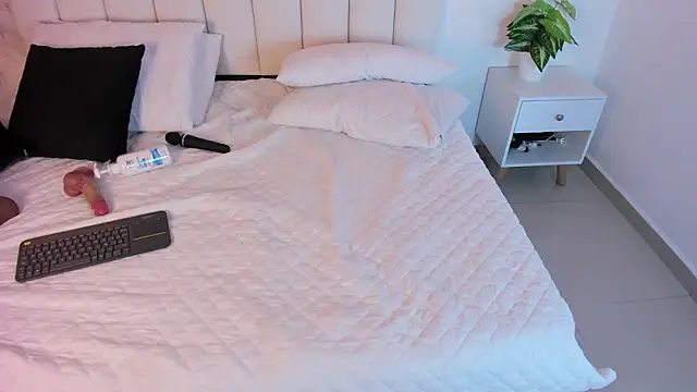 Naty Rose23 online show from March 12, 5:54 am