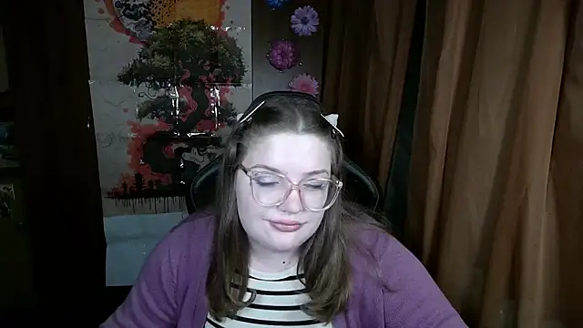 Teasing Dora online show from April 15, 7:36 pm