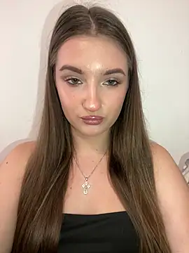 Green eyes lady online show from August 6, 12:34 pm