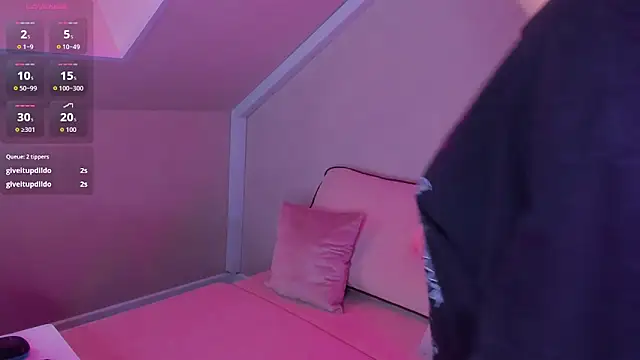 Lauraaa Smith online show from February 26, 8:13 am