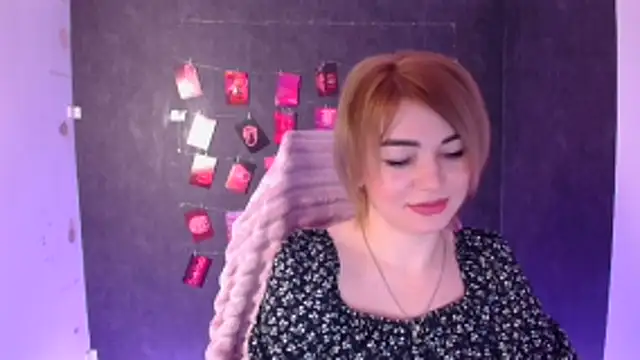 CuttieEmma online show from February 2, 6:45 am