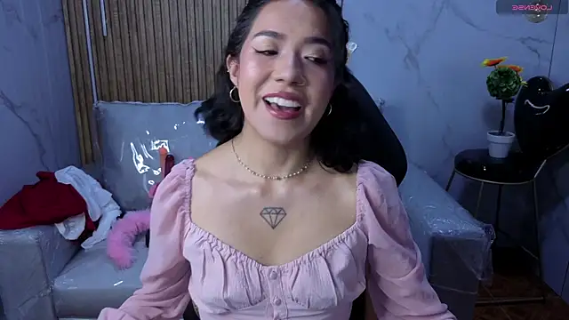 Lynn turner online show from April 1, 4:15 pm