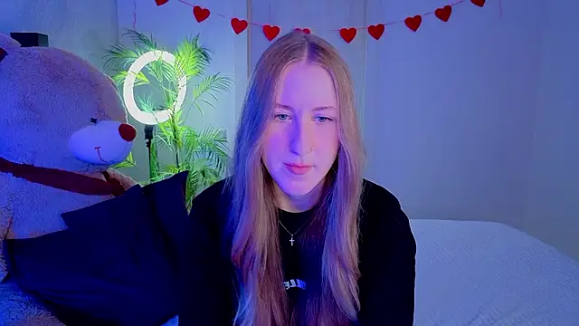 CassieReborn online show from February 28, 3:55 pm