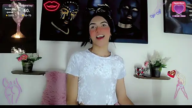 NathalialLooes online show from February 27, 9:58 pm