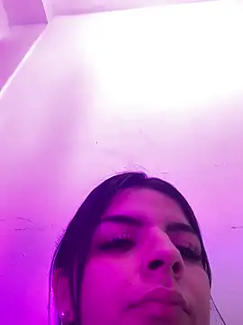 KarelyMitchel online show from April 6, 2:18 pm