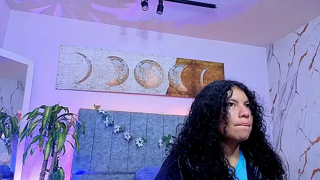 Zoe-yanin online show from February 7, 11:36 am