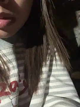 Violin xue online show from February 13, 9:44 am