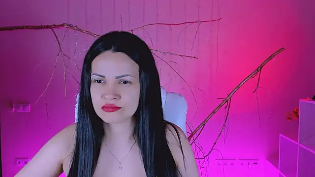 karolina robinson online show from February 1, 3:44 pm