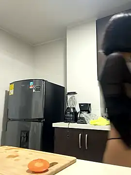 Kitty Wild 19 online show from April 2, 1:47 am