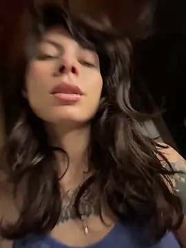 Isalove99 online show from March 31, 2:00 am