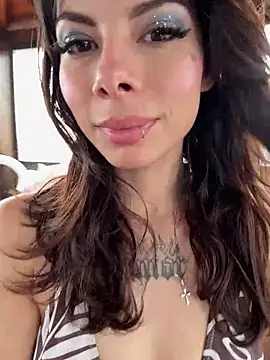 Isalove99 online show from June 8, 3:02 pm