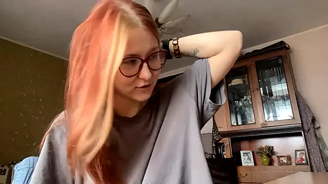 LaureenVielma online show from February 10, 7:11 am