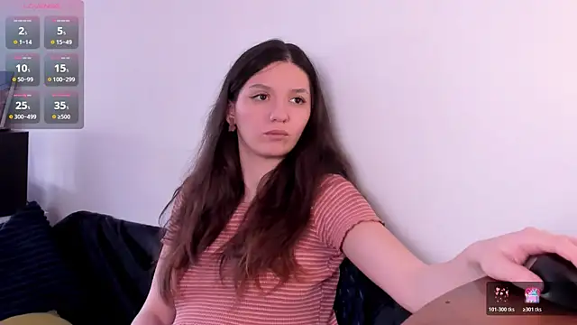 miabellee  online show from April 12, 7:55 am