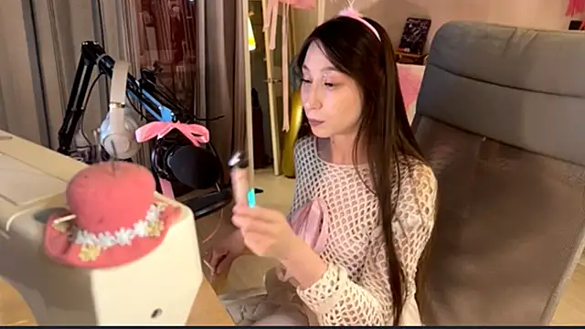 karinasun online show from February 25, 5:33 pm