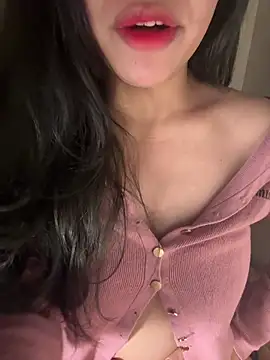 QuynhAnh 2k1 online show from February 21, 5:46 pm