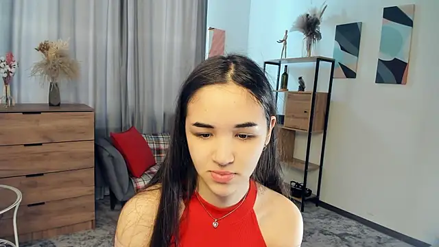 AvantgardAlone online show from February 27, 9:20 am