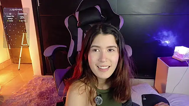 emicute  online show from February 3, 2:53 am