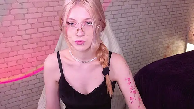 alicedews online show from March 3, 2:12 pm