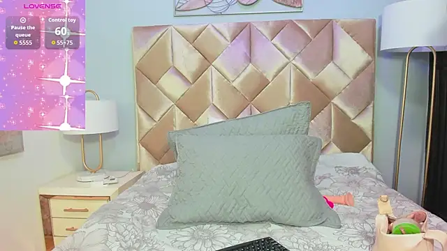 Thalya Adams online show from February 24, 12:15 pm