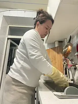 Youyou 12 online show from March 23, 12:33 pm