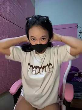 Leeeiuu online show from February 22, 3:02 pm