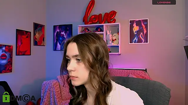 laurenmurrr online show from March 22, 10:32 am