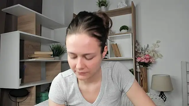 MalvinaTrafford online show from February 9, 8:22 pm