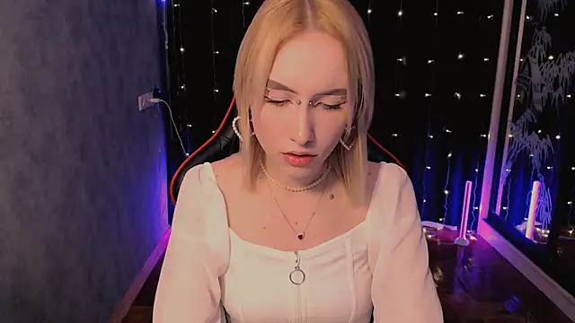 crybambi online show from February 16, 7:08 am