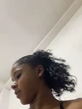 LIA PARKERR online show from March 2, 1:27 am