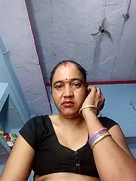 Gudid209896 online show from May 1, 9:34 am