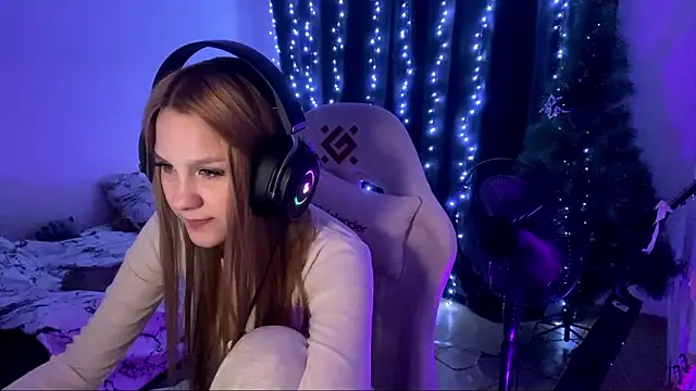 axin burnell online show from February 13, 7:04 pm