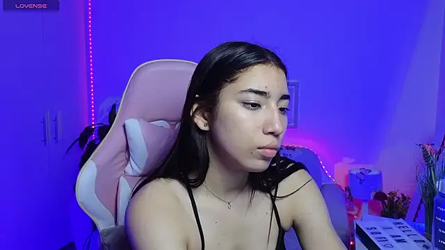 Sofiagomez777 online show from February 20, 4:44 am