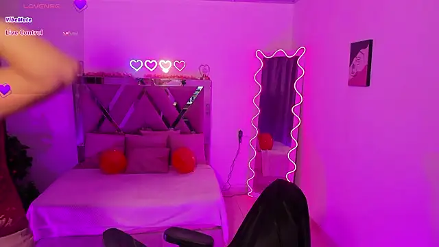 ZAYRA TAY online show from February 17, 11:31 am