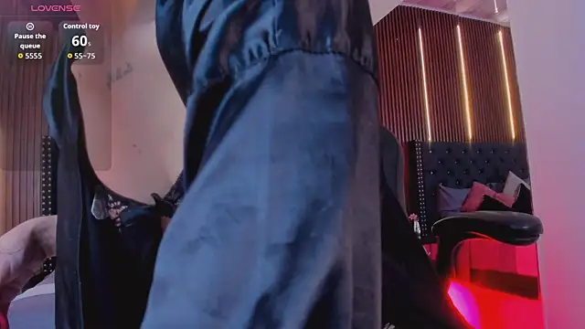 Viannca   online show from April 9, 5:54 am