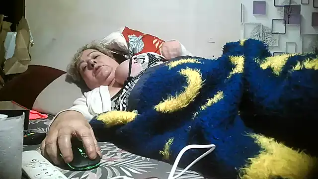 bialoba7 online show from July 30, 12:22 am