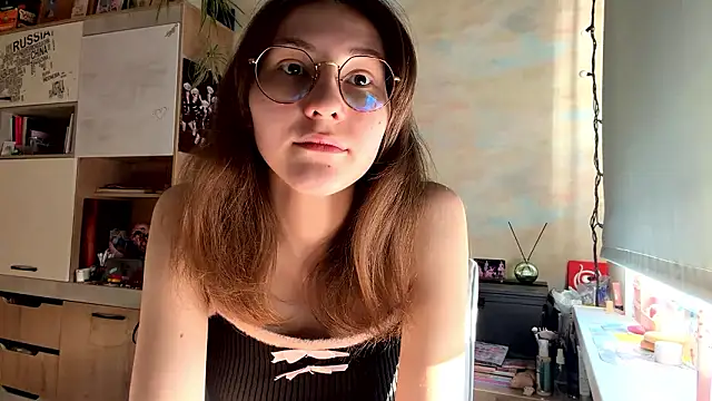 Miaaa Moon online show from March 23, 1:17 pm